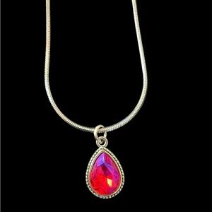 Elegant Silver Necklace with Pink Gemstone